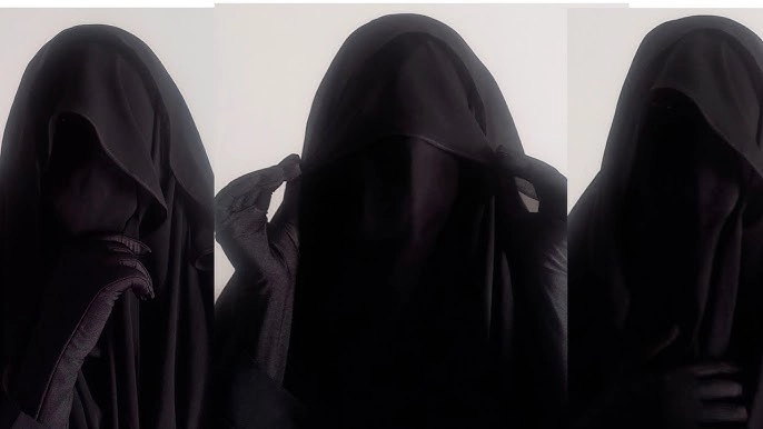 3 womans wearing niqab eyes and hands not showing